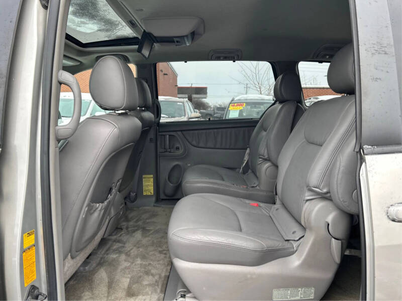 2005 Toyota Sienna XLE Limited 7 Passenger