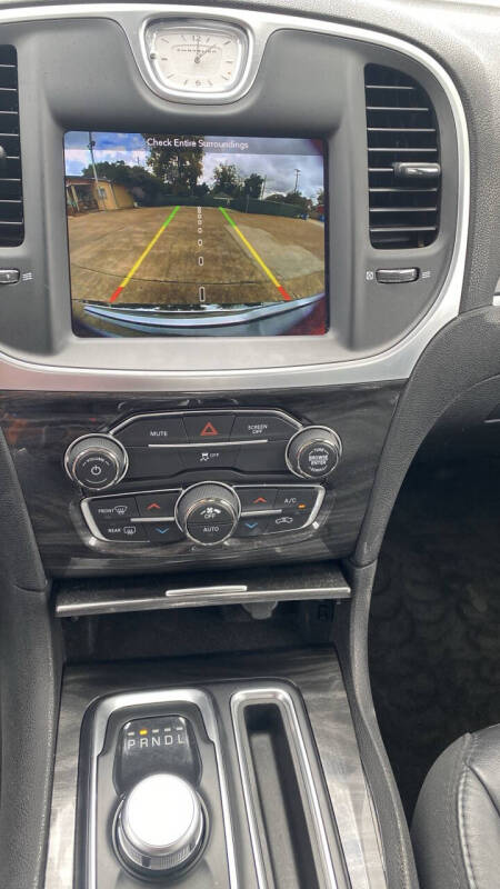 2018 Chrysler 300 Touring