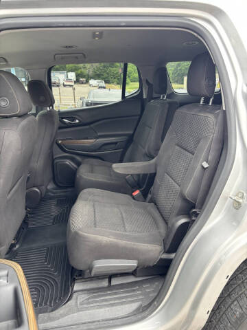 2017 GMC Acadia SLE-2