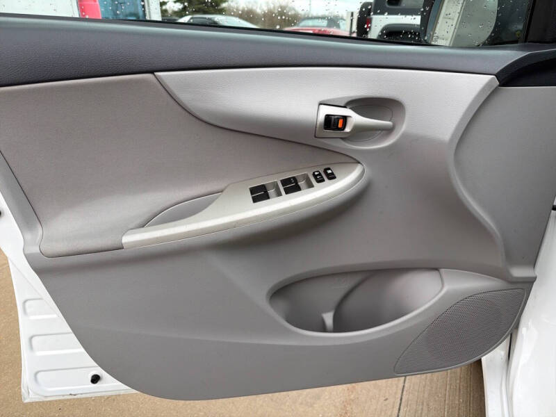 2012 Toyota Corolla LE