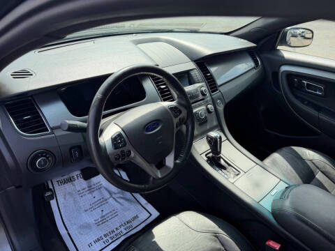 2015 Ford Taurus SEL