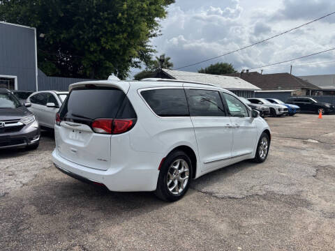 2017 Chrysler Pacifica Limited