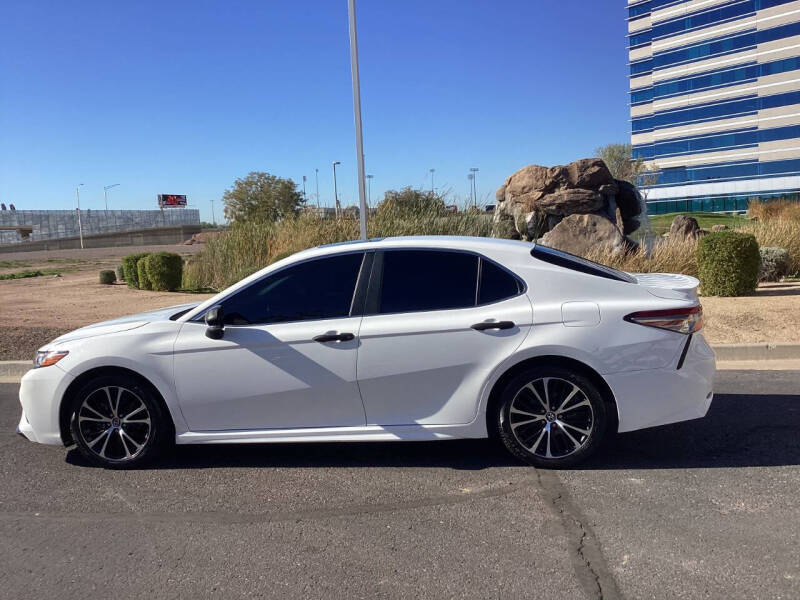 2018 Toyota Camry SE