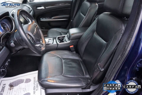 2015 Chrysler 300 Limited