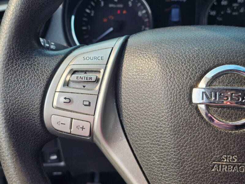 2016 Nissan Rogue SV