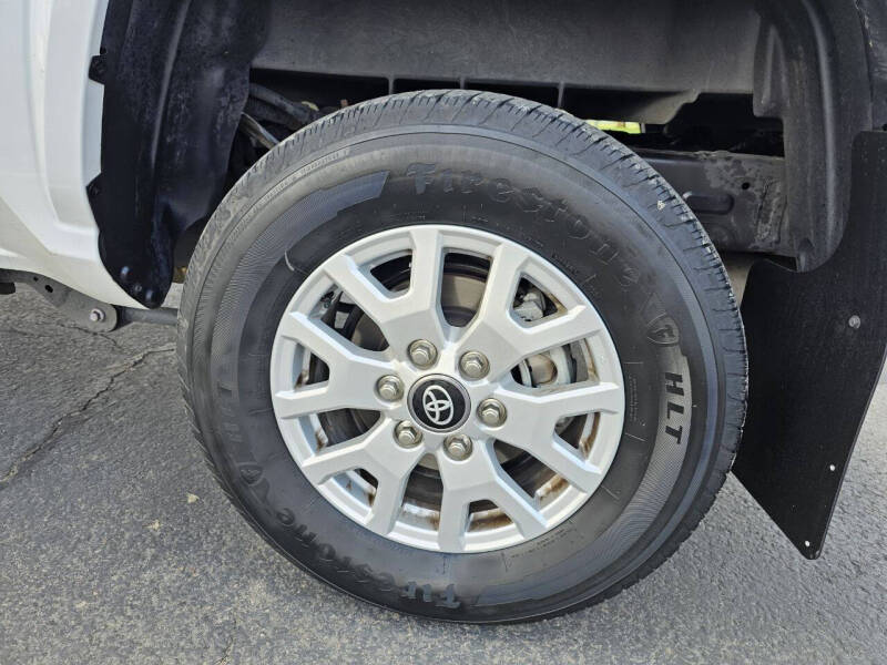 2024 Toyota Tacoma SR5