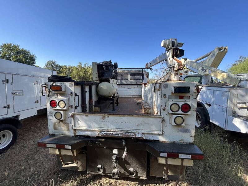 2002 Freightliner FL70
