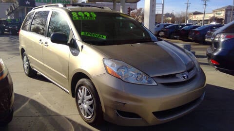 2009 Toyota Sienna for sale at Harrison Family Motors in Topeka KS