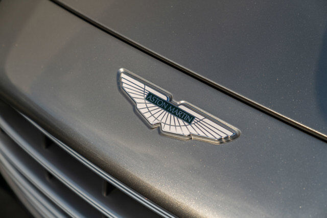 2024 Aston Martin DBX 48