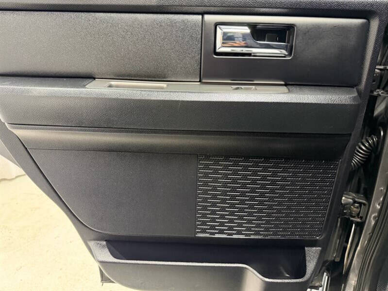 2017 Ford Expedition XL Fleet