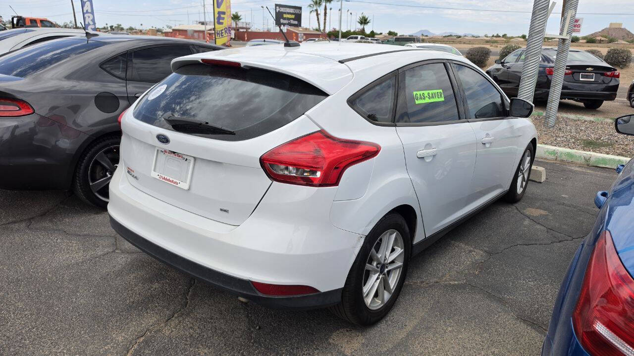 White 2017 Ford Focus SE SE 4dr Hatchback 4