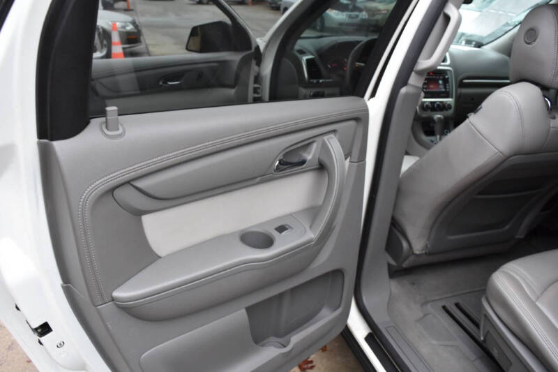 2013 GMC Acadia SLE-2