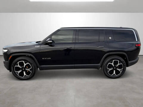 2023 Rivian R1S Adventure