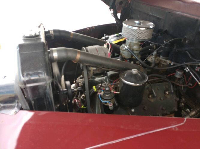 1947 Ford Super Deluxe