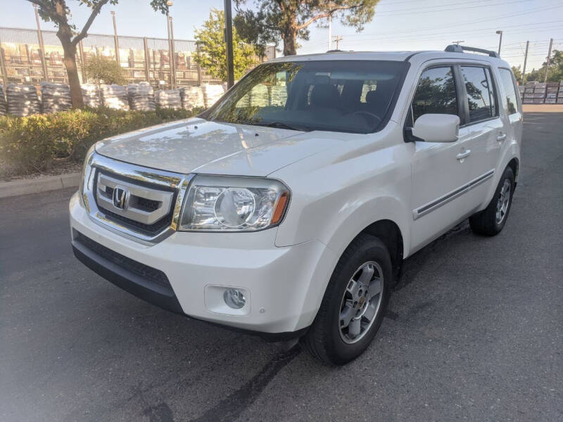 2011 Honda Pilot for sale at Lux Global Auto Sales in Sacramento CA