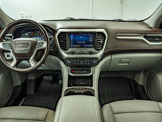 2020 GMC Acadia SLT