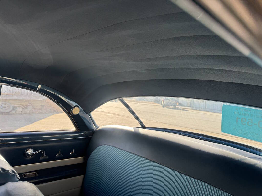 1952 Ford Crestline 24