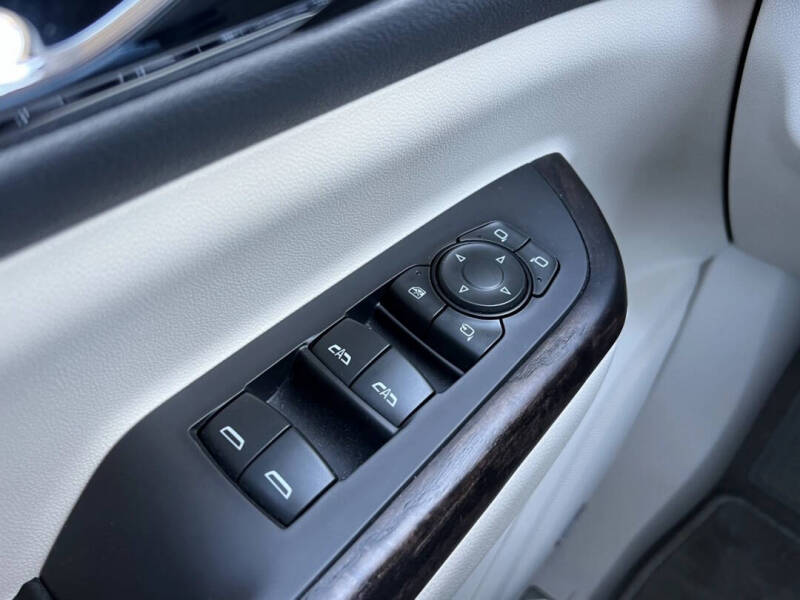 2020 GMC Acadia Denali