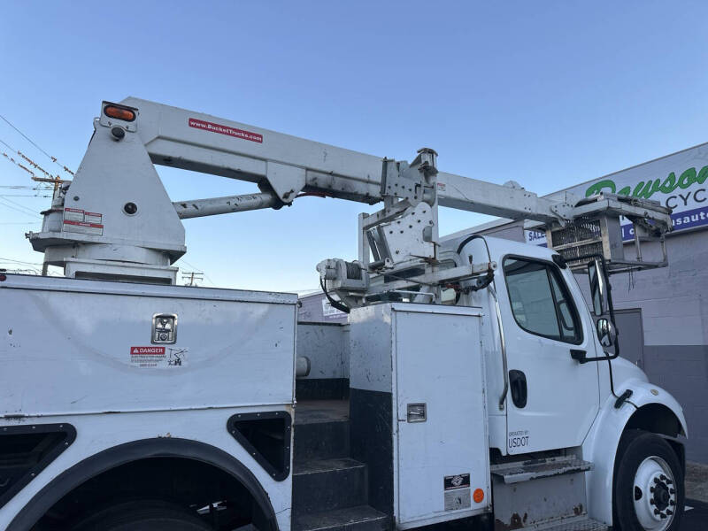 2015 Freightliner M2 106