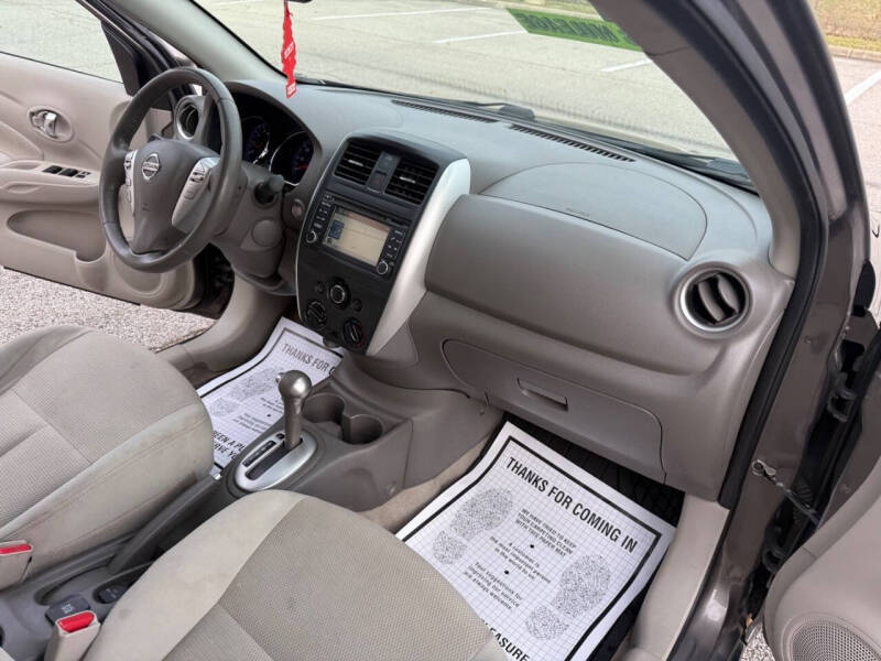 2016 Nissan Versa 1.6 S