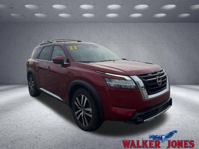 2023 Nissan Pathfinder Platinum