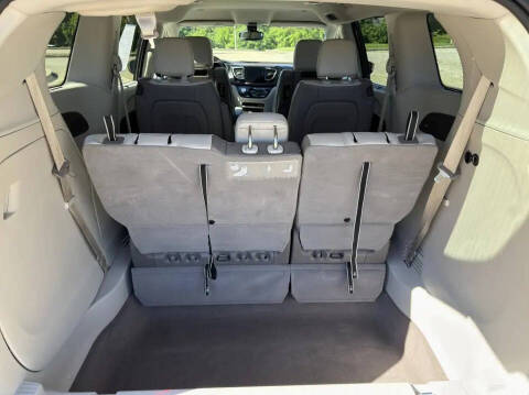 2017 Chrysler Pacifica Touring-L Plus