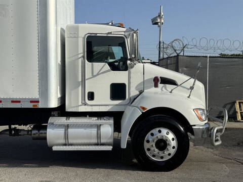 2020 Kenworth T270