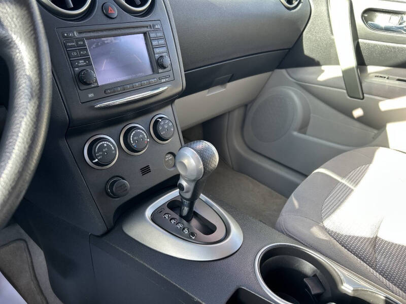 2011 Nissan Rogue SV