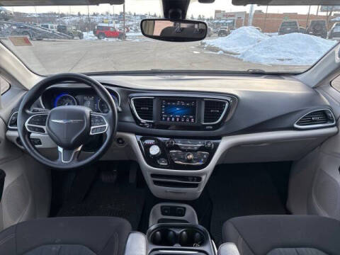 2020 Chrysler Pacifica Touring