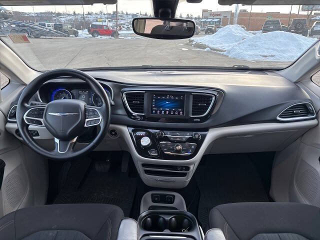 2020 Chrysler Pacifica Touring