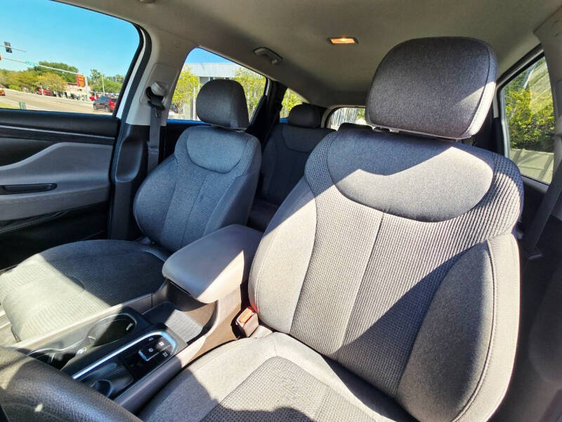 2019 Hyundai Santa Fe SEL 2.4L