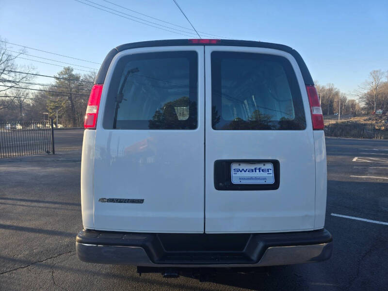 2021 Chevrolet Express 2500