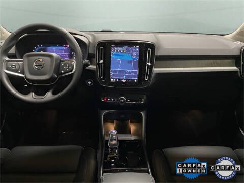 2025 Volvo XC40 B5 Plus Bright Theme