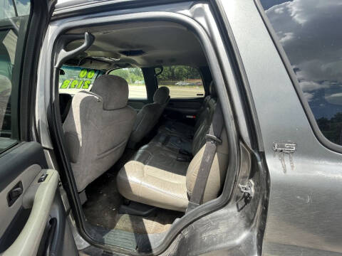 2000 Chevrolet Tahoe for sale at SCOTT HARRISON MOTOR CO in Houston TX