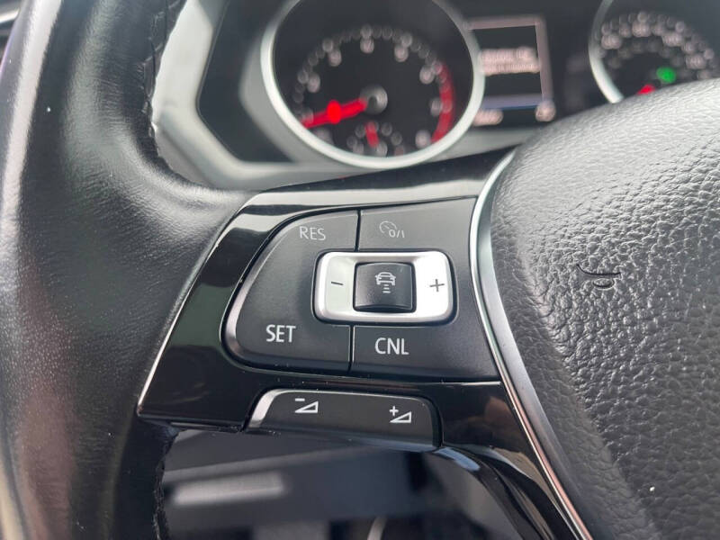 2018 Volkswagen Tiguan 2.0T SEL 4Motion