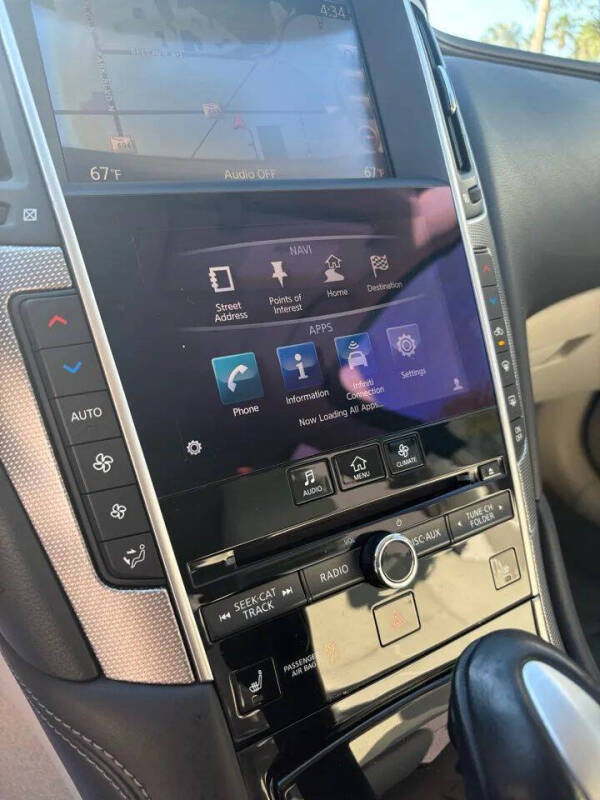 2015 Infiniti Q50 Premium