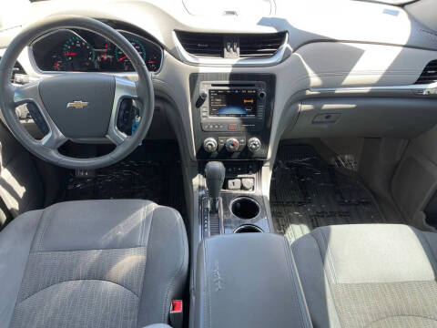 2017 Chevrolet Traverse LT