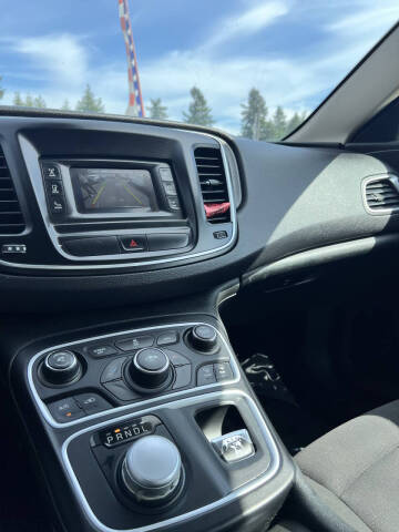 2015 Chrysler 200 Limited