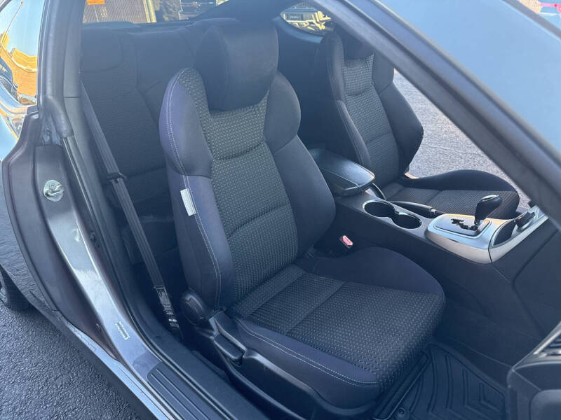 2010 Hyundai Genesis Coupe 2.0T Premium