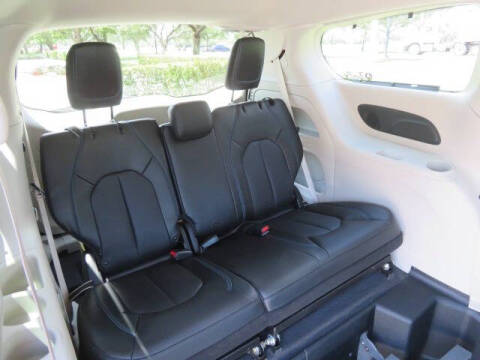 2021 Chrysler Pacifica Touring L