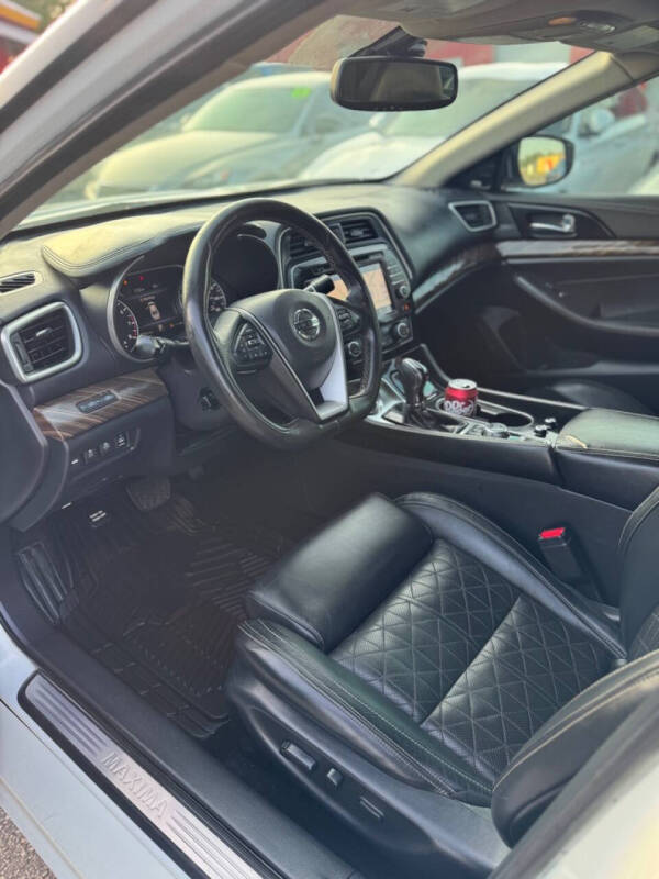 2017 Nissan Maxima