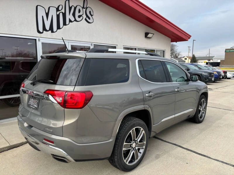 2019 GMC Acadia Denali