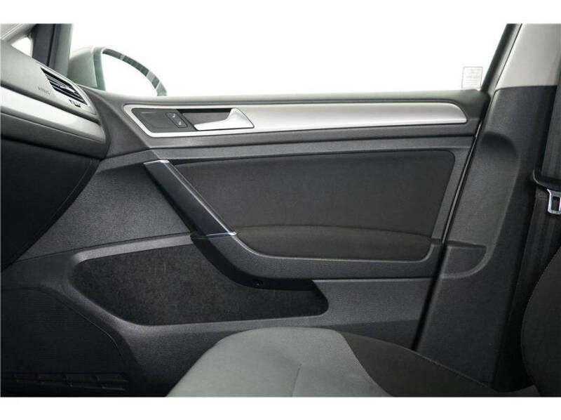 2015 Volkswagen e-Golf Limited Edition