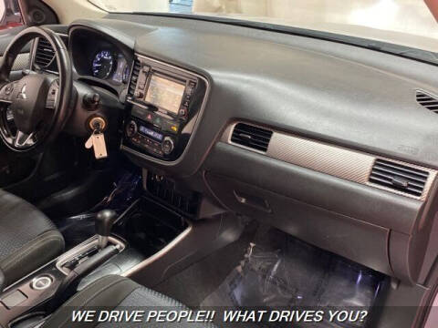 2017 Mitsubishi Outlander ES