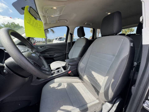 2019 Ford Escape S