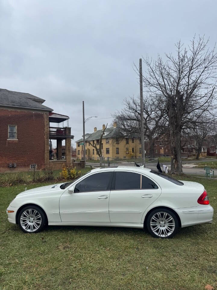 2007 Mercedes-Benz E-Class for sale at H & H AUTO GROUP in Detroit, MI