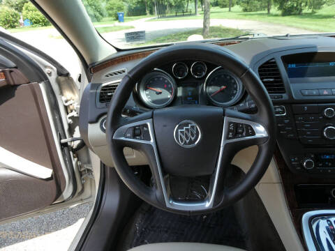 2012 Buick Regal Premium 1