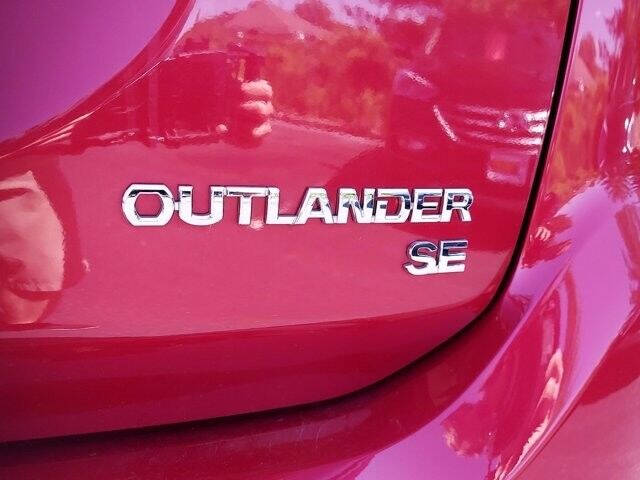 2019 Mitsubishi Outlander ES