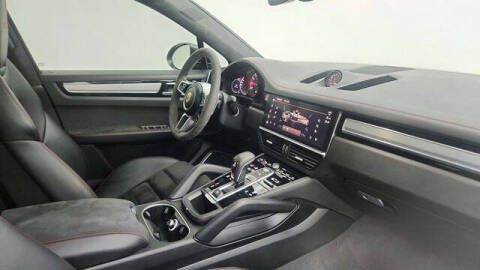 2023 Porsche Cayenne GTS Coupe