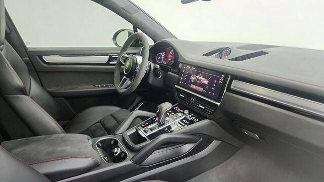 2023 Porsche Cayenne GTS Coupe